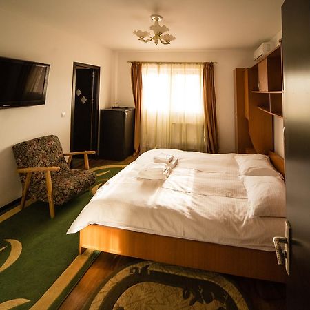Pensiunea Marcello Iasi Ngoại thất bức ảnh